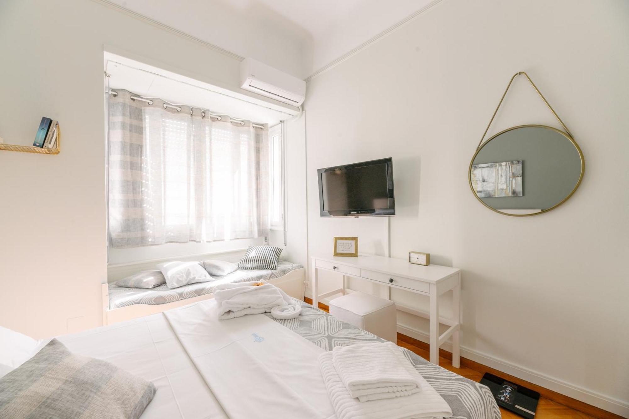 Ourania By Heloni Apartments เอเธนส์ ภายนอก รูปภาพ