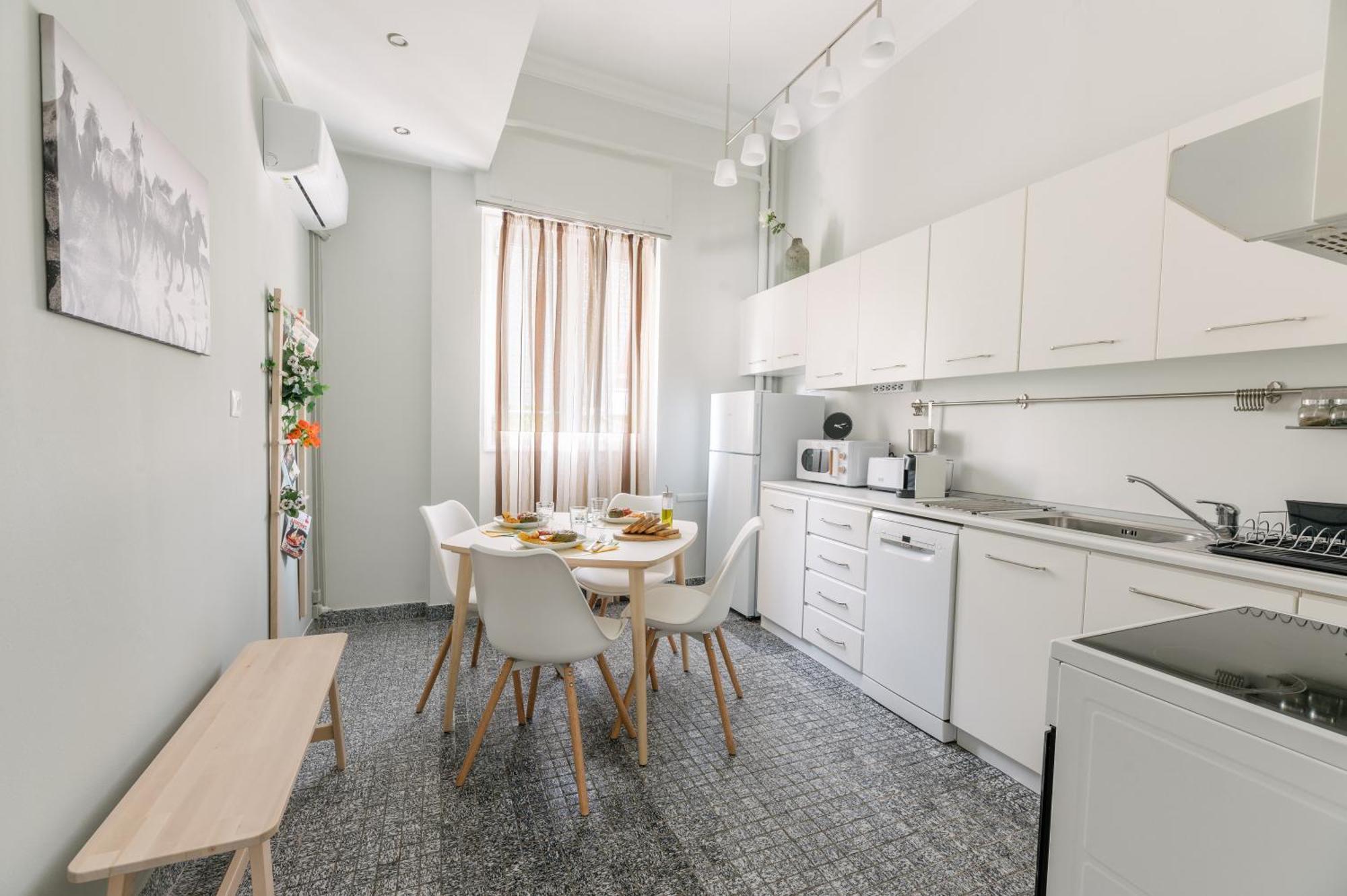 Ourania By Heloni Apartments เอเธนส์ ภายนอก รูปภาพ