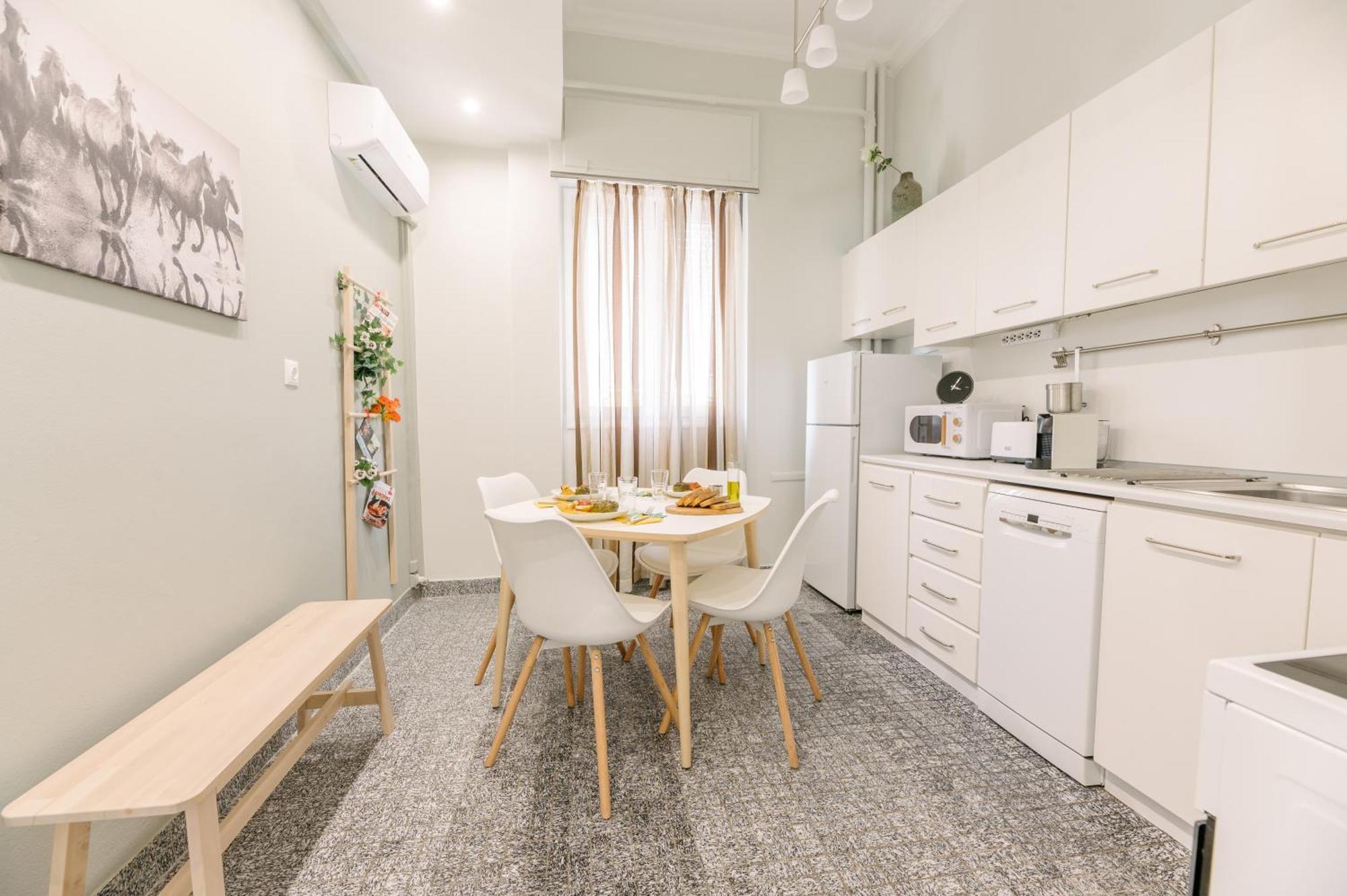 Ourania By Heloni Apartments เอเธนส์ ภายนอก รูปภาพ