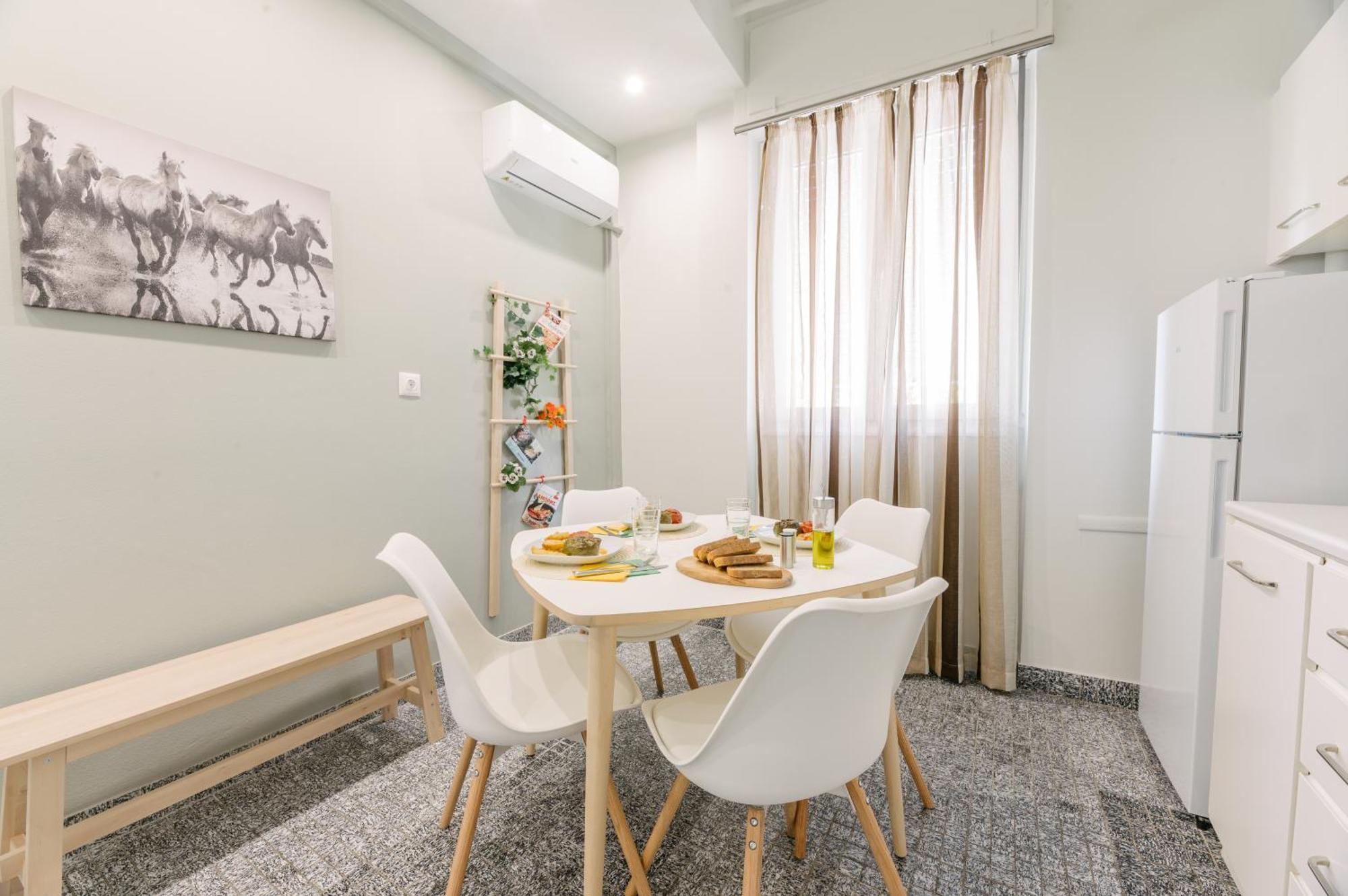 Ourania By Heloni Apartments เอเธนส์ ภายนอก รูปภาพ